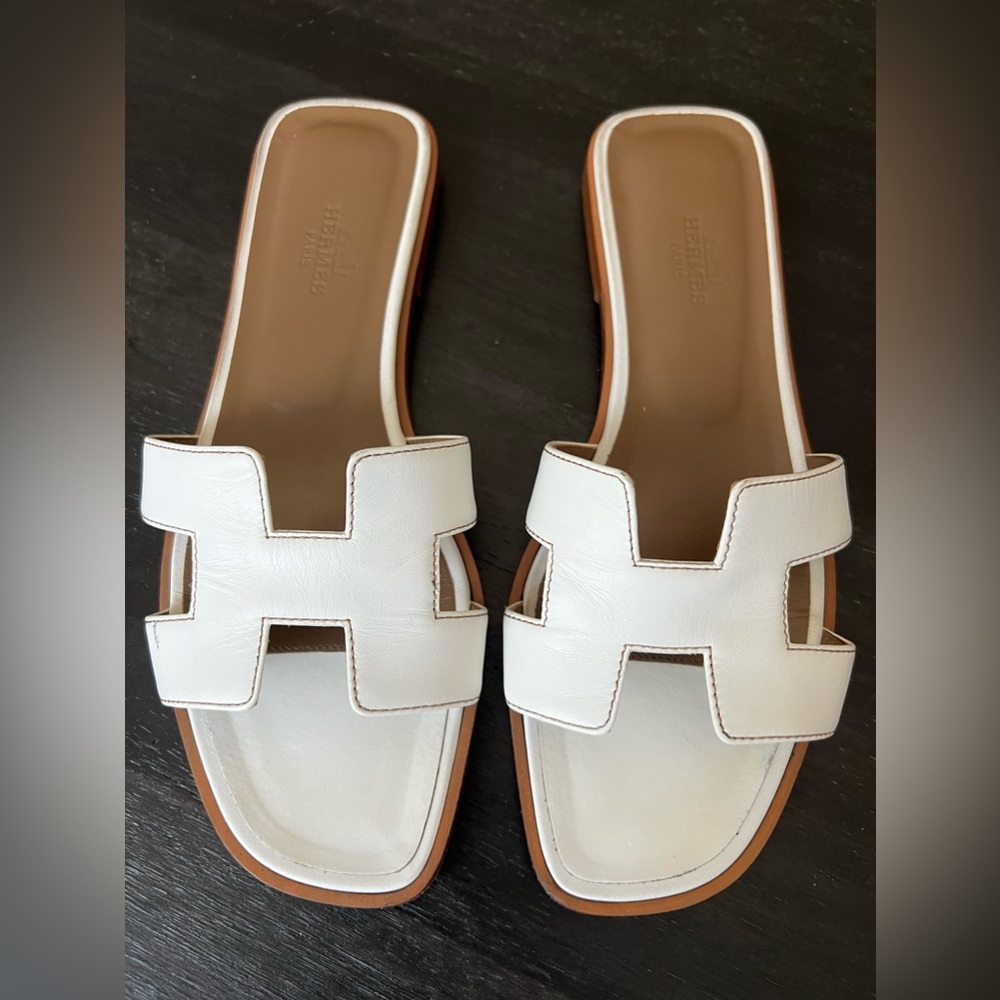 Authentic Hermes Oran Sandals in blanc